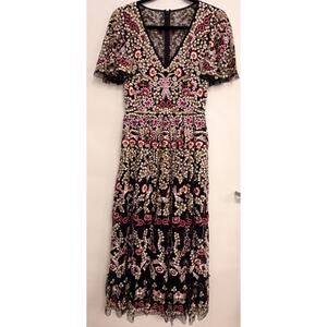 NWT MAC DUGGAL SZ 2 EMBROIDERED BEAUTIFUL DRESS
